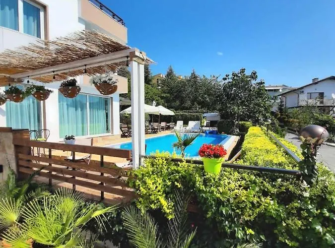 Apart-hotel Milennia Family