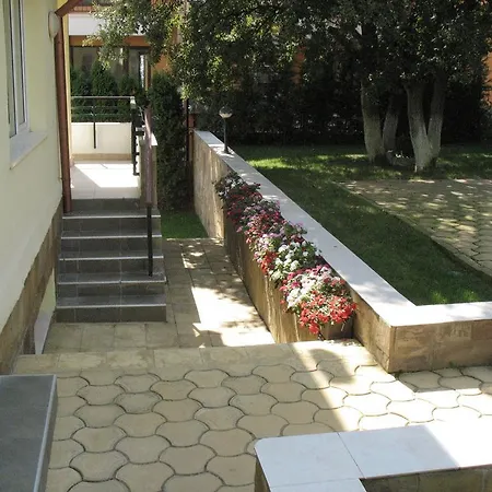 Ξενοδοχείο με διαμερίσματα Milennia Family